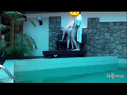 ❤️ El cap convida la criada a la piscina, però no va poder resistir-se a una calor ️❌ Porno al porno ca.pornoreino-com.ru ☑